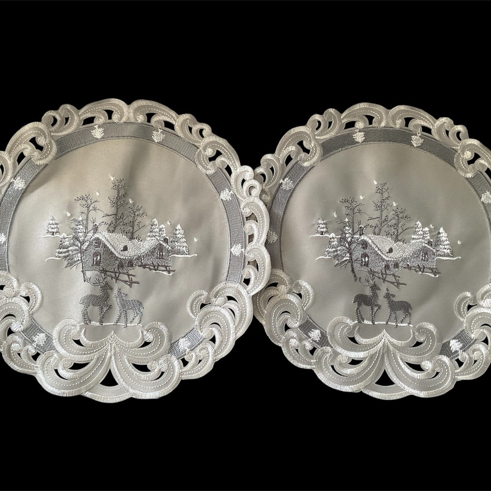 Beautiful Silver Dollies With Winter Scene